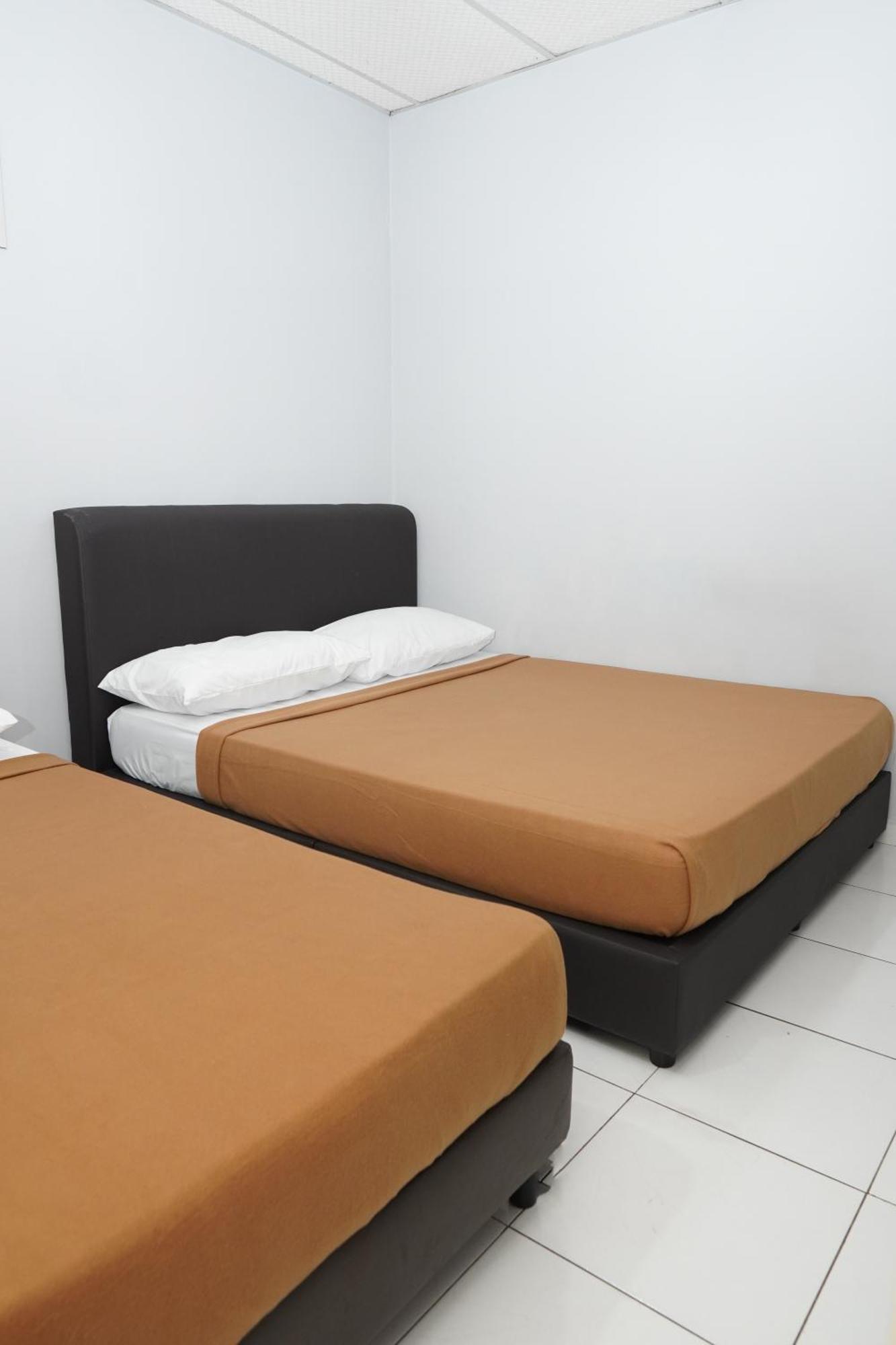 Hotel Sixty Nine Johor Bahru Esterno foto