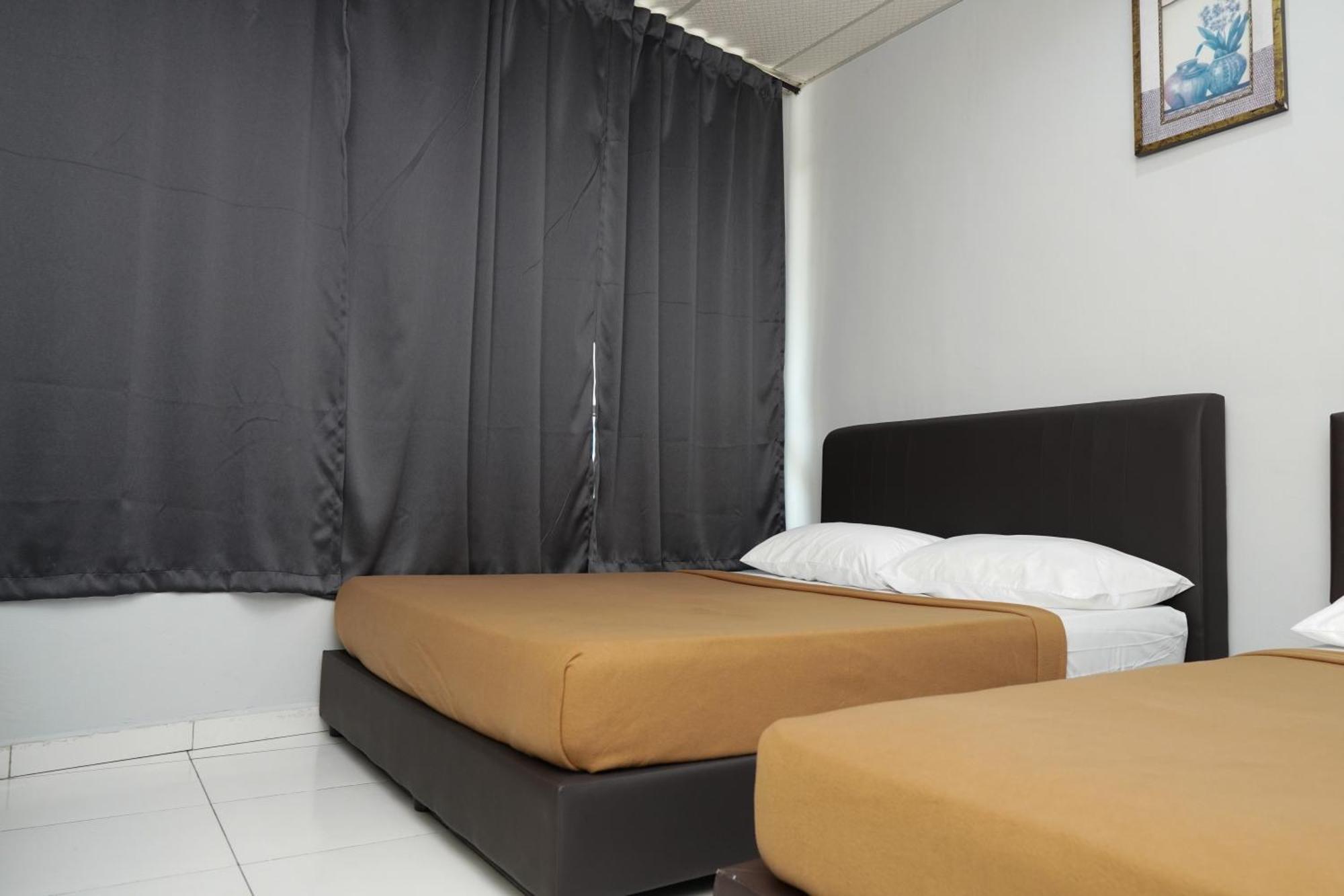 Hotel Sixty Nine Johor Bahru Esterno foto