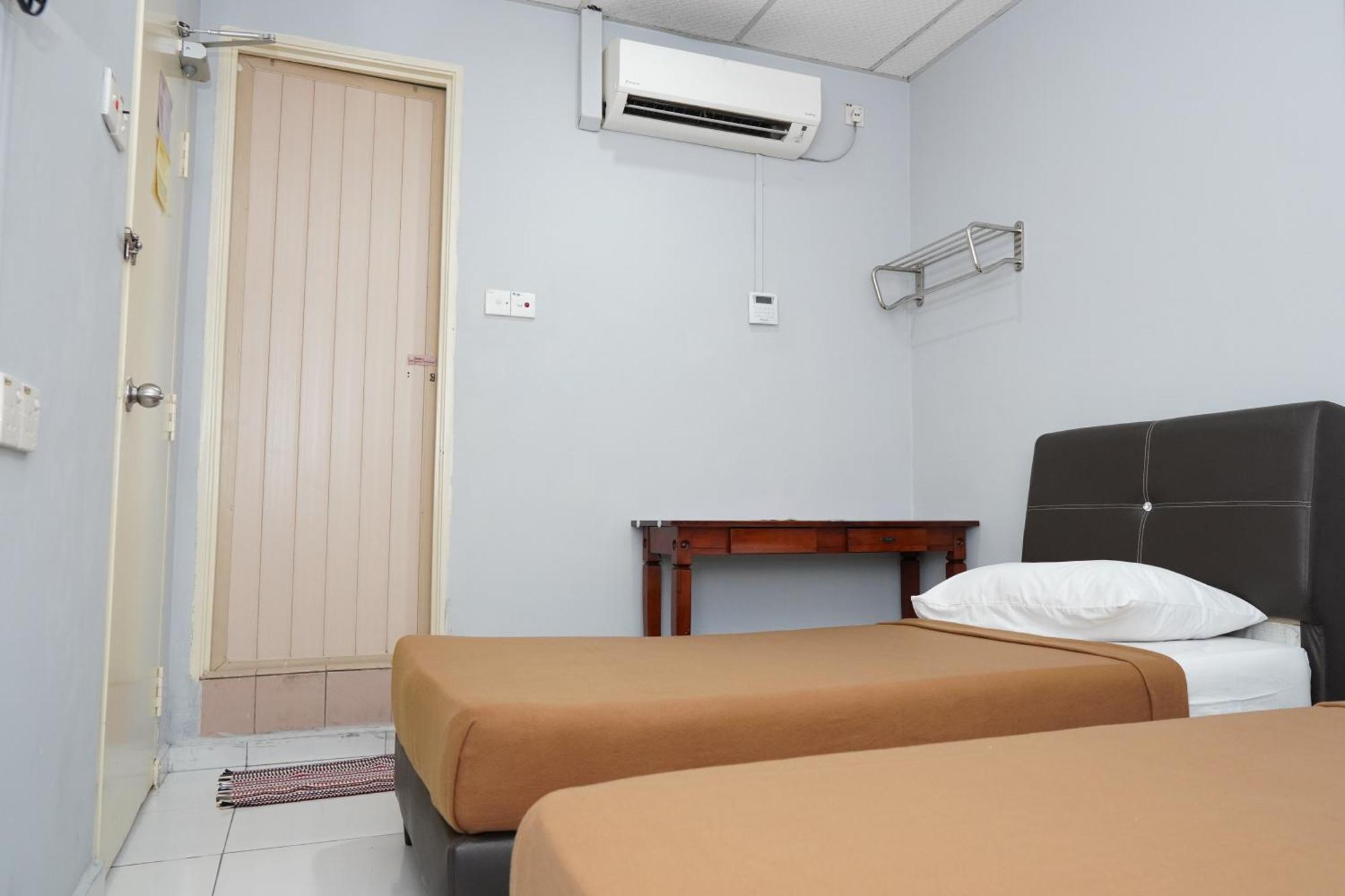Hotel Sixty Nine Johor Bahru Esterno foto